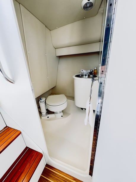 Porto-Cheli Motorboot 1 Kabine 2 Liegeplätze 8 Gäste 9.37 m Nummer des Inserats: #28450 5