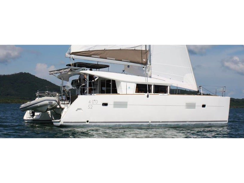 La Spezia Catamaran 4 cabin 10 berths 10 guests 11.97 m Listing Number: #28455