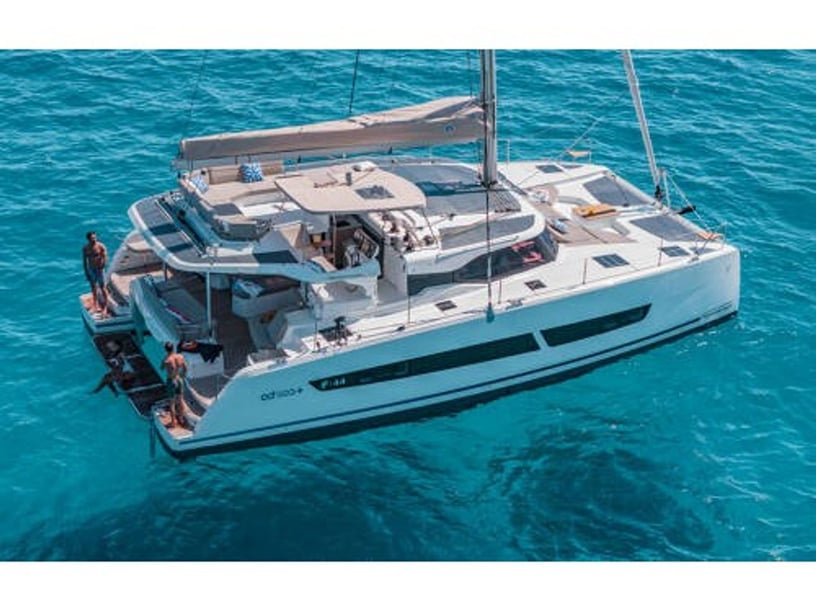 Palma de Mallorca Catamarán Cabina 3  6  literas 6  invitados 13.26 m Número de anuncio: #28462