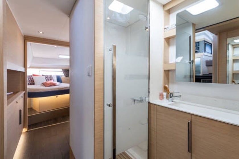 Palma de Mallorca Catamaran Cabine 3  6  slaapplaatsen 6  gasten 13.26 m Lijstnummer: #28462 4
