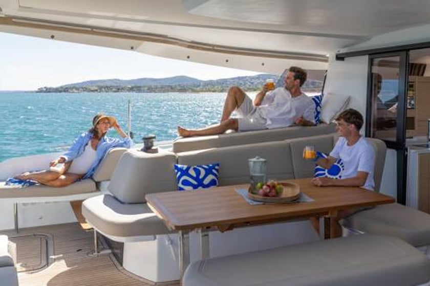 Palma de Mallorca Catamarán Cabina 4  8  literas 8  invitados 13.26 m Número de anuncio: #28465 5
