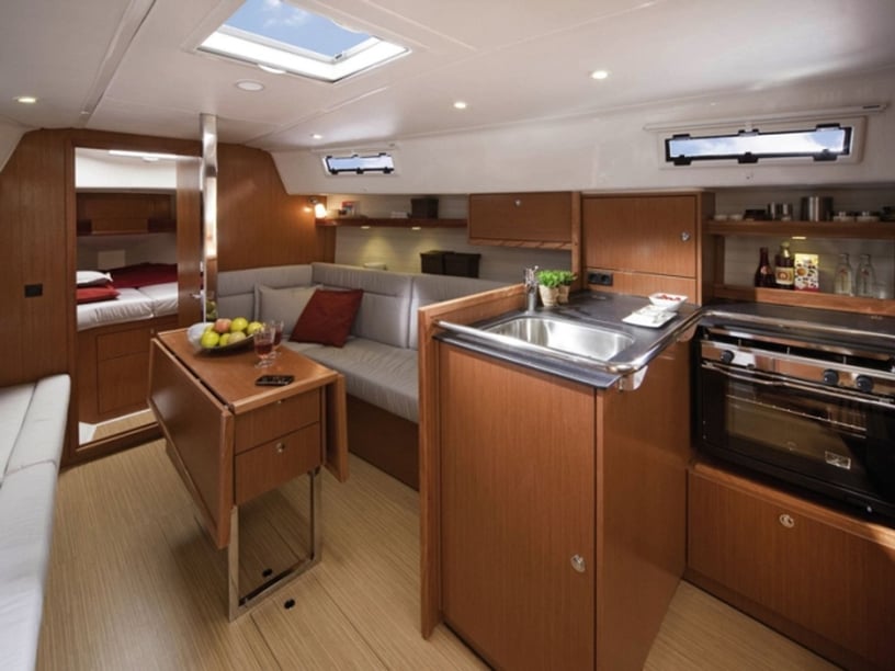 Punat Zeilboot Cabine 2  5  slaapplaatsen 5  gasten 9.99 m Lijstnummer: #28468 2