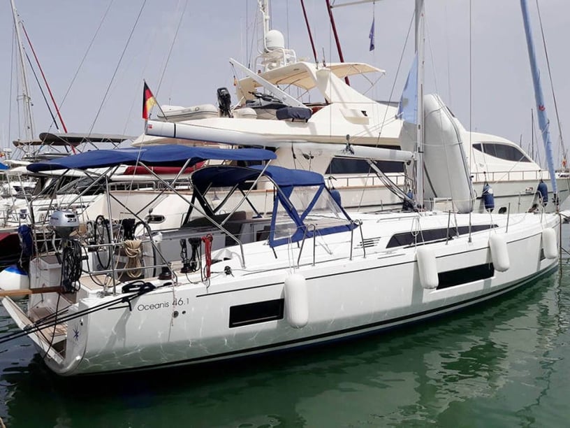 Piraeus Sailboat 5 cabin 12 berths 12 guests 14.6 m Listing Number: #28494