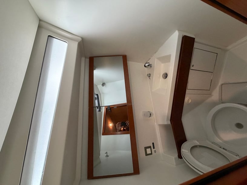 Piraeus Zeilboot Cabine 5  12  slaapplaatsen 12  gasten 14.6 m Lijstnummer: #28494 3