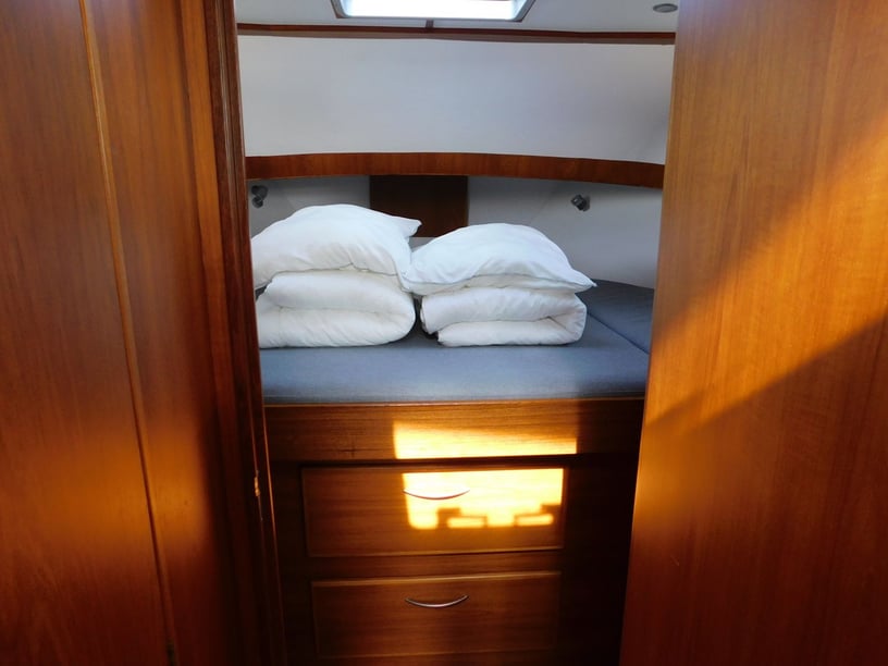 IJsselstein Motorboat 2 cabin 4 berths 4 guests 10.7 m Listing Number: #28502 4