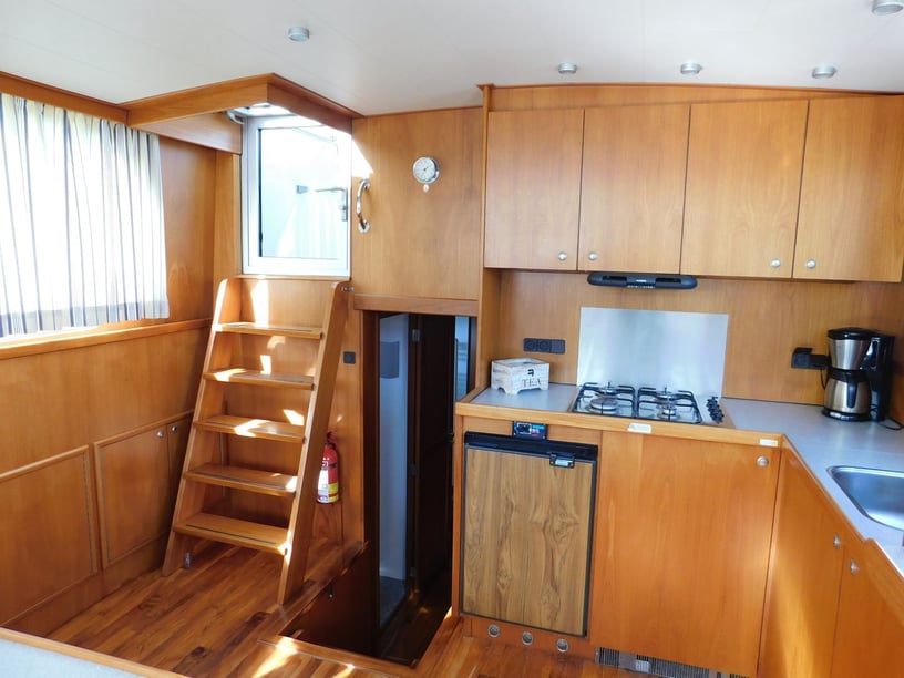 IJsselstein Motorboat 4 cabin 10 berths 10 guests 14.3 m Listing Number: #28503 5