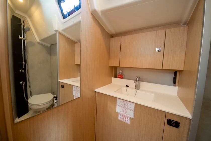 Cogolin Sailboat 3 cabin 8 berths 8 guests 12.13 m Listing Number: #28505 3