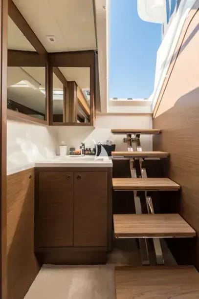 Lavrion Catamaran Cabine 6  12  slaapplaatsen 12  gasten 15.84 m Lijstnummer: #28509 4