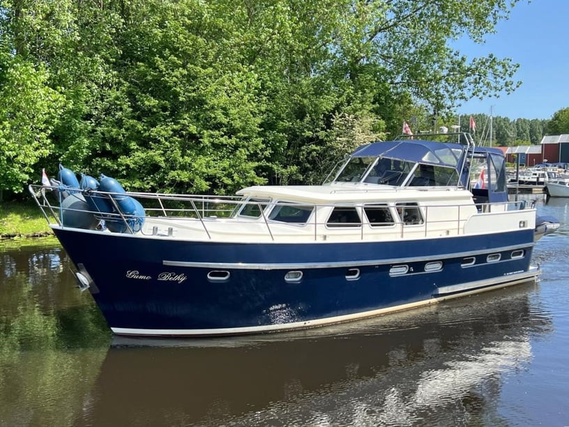 Akkrum Motorboot 3 Kabine 6 Liegeplätze 10 Gäste 12.9 m Nummer des Inserats: #28510