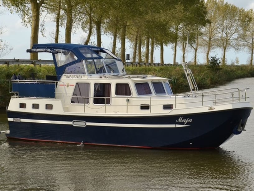 IJsselstein Motorboat 2 cabin 6 berths 6 guests 9.14 m Listing Number: #28513