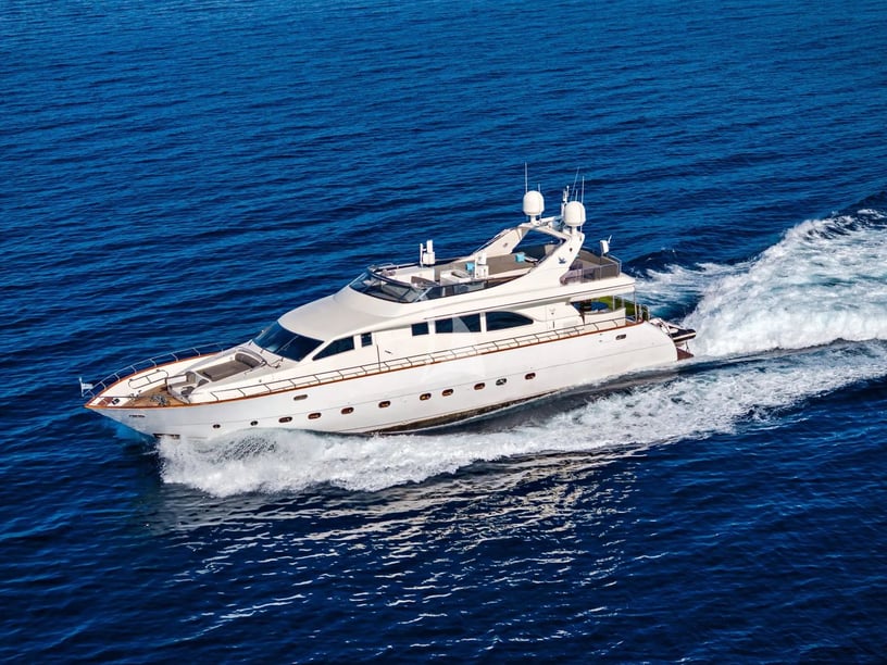 Athene Motorjacht Cabine 4  9  slaapplaatsen 9  gasten 26.6 m Lijstnummer: #28524