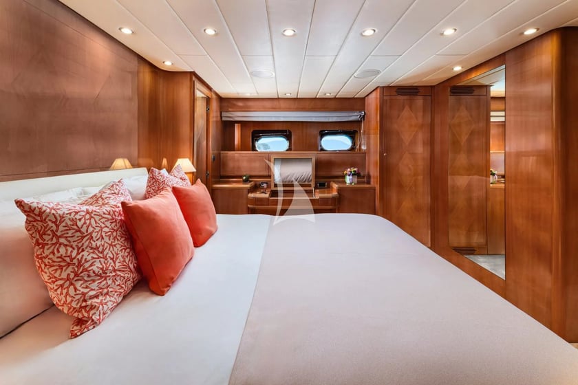 Athene Motorjacht Cabine 4  9  slaapplaatsen 9  gasten 26.6 m Lijstnummer: #28524 3