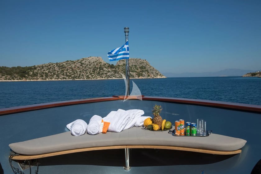 Athene Motorjacht Cabine 5  12  slaapplaatsen 12  gasten 34 m Lijstnummer: #28526 4