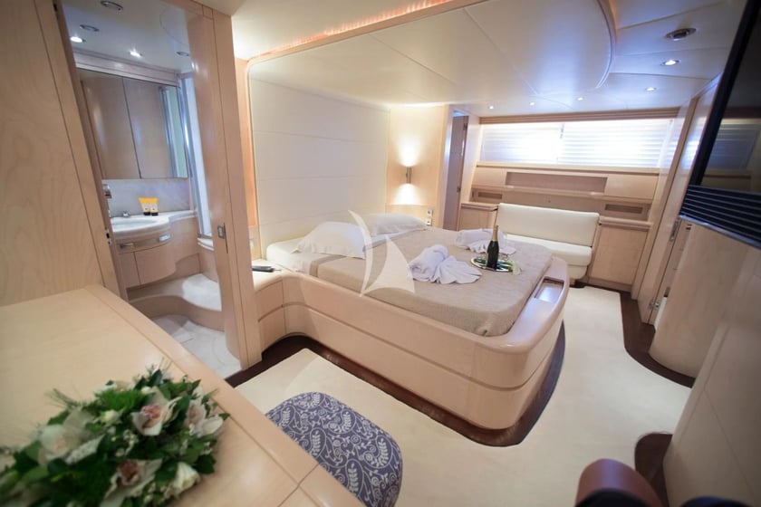 Athene Motorjacht Cabine 5  12  slaapplaatsen 12  gasten 34 m Lijstnummer: #28526 5