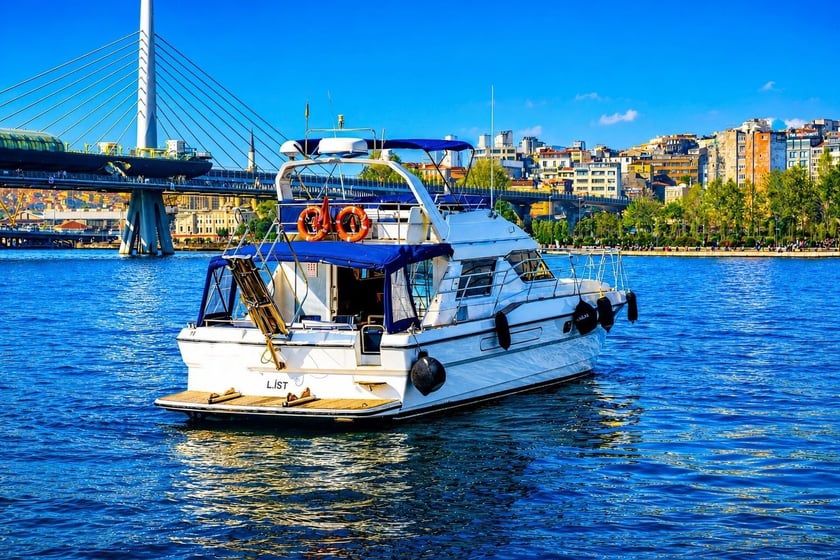 Halic Yacht à moteur   Invités 12  18 m Numéro de l'annonce: #28536 2