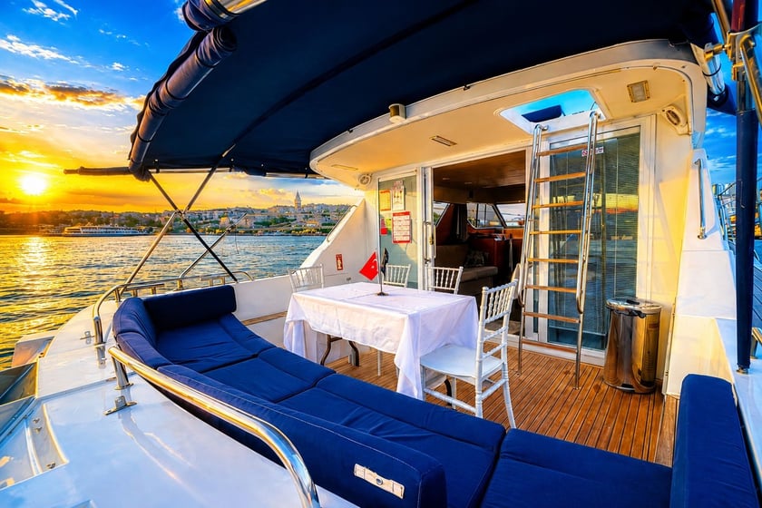 Halic Yacht à moteur   Invités 12  18 m Numéro de l'annonce: #28536 3