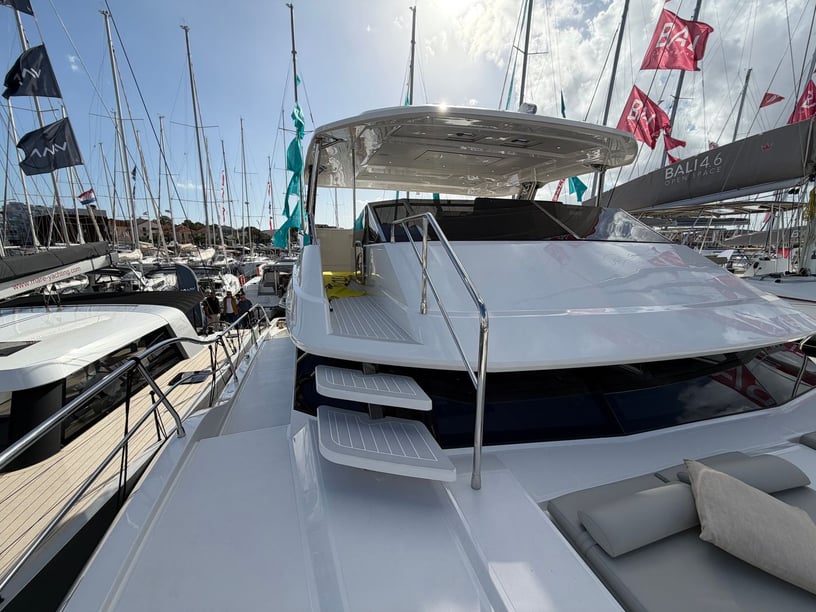 Pirovac Catamarano cabina 4  cuccette 6  6  ospiti 15.9 m Numero dell'inserzione: #28543