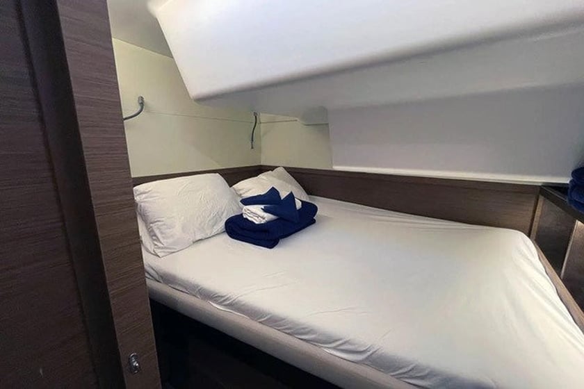 Seget Donji Catamaran Cabine 8  Couchettes 12  Invités 12  15.25 m Numéro de l'annonce: #28549 4