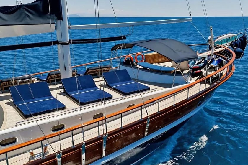 Bozburun Motor Yacht 6 cabin 12 berths 12 guests 36 m Listing Number: #28581 5