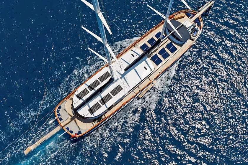 Bozburun Motor Yacht 6 cabin 12 berths 12 guests 36 m Listing Number: #28581 4