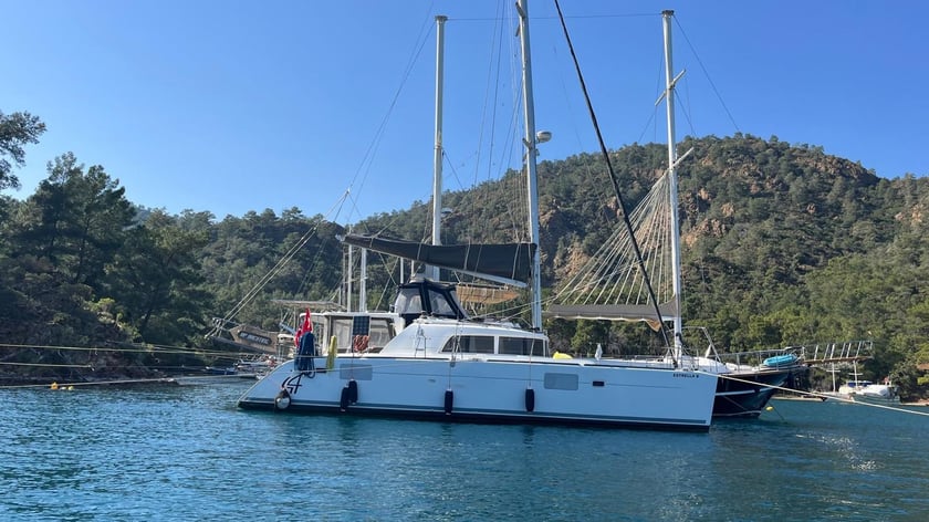 Gocek Catamaran Cabine 4  8  slaapplaatsen 8  gasten 14 m Lijstnummer: #28597 2
