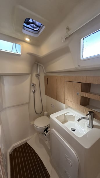 Grimaud Voilier Cabine 2  Couchettes 4  Invités 4  9.45 m Numéro de l'annonce: #28614 4