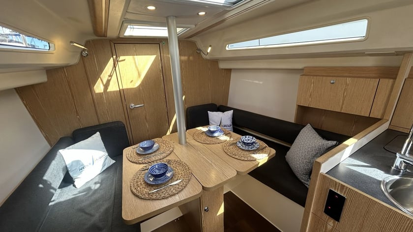 Grimaud Voilier Cabine 2  Couchettes 4  Invités 4  9.45 m Numéro de l'annonce: #28614 3