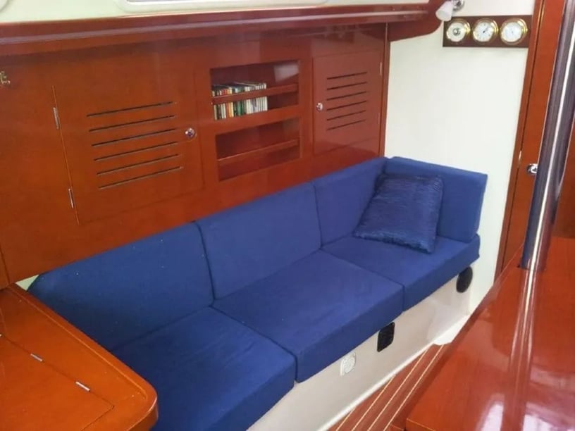 Grimaud Voilier Cabine 2  Couchettes 4  Invités 4  9.45 m Numéro de l'annonce: #28614 4