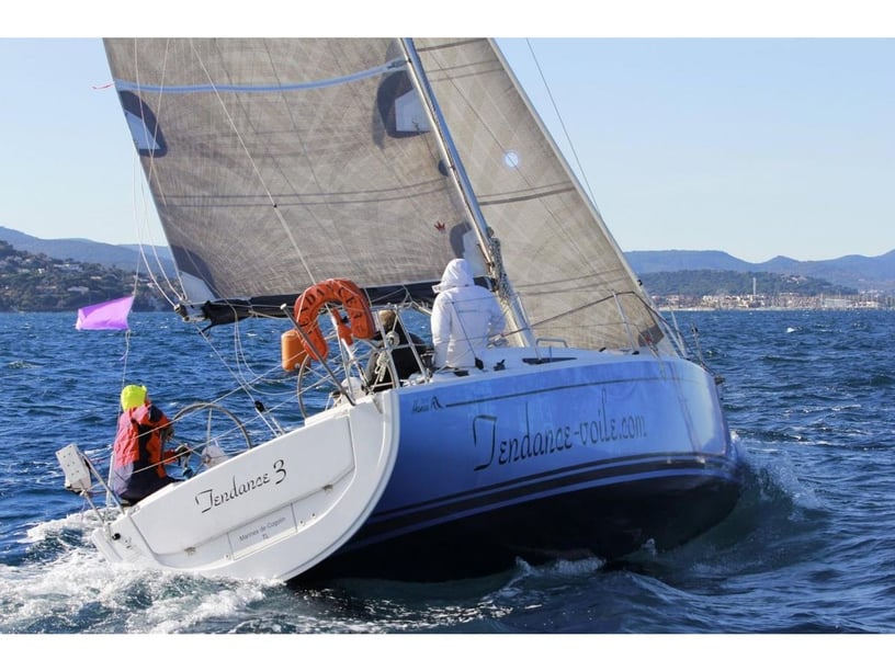 Grimaud Voilier Cabine 2  Couchettes 4  Invités 4  9.45 m Numéro de l'annonce: #28614