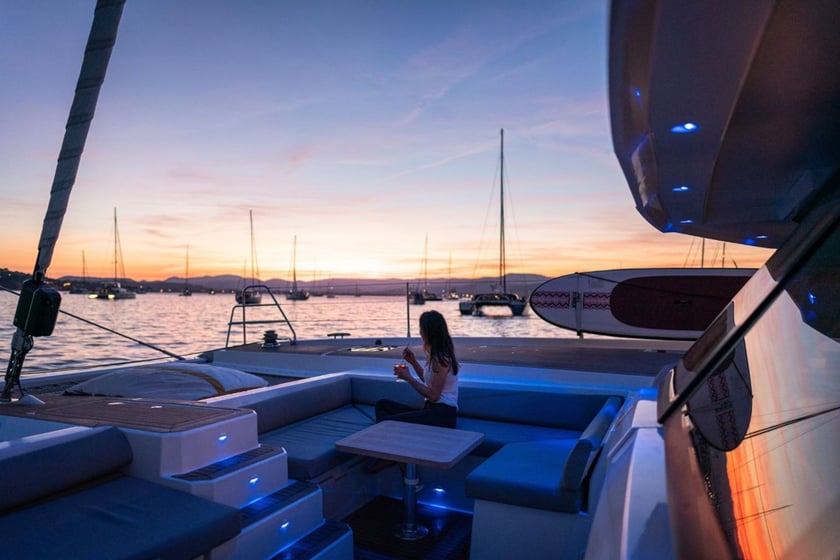 Cogolin Katamaran 4 kabin Konaklama 8 kişi Seyir 8 kişi 18.21 m İlan No: #28626 4