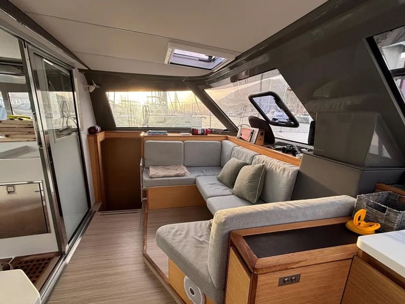 Punat Catamaran Cabine 6  10  slaapplaatsen 10  gasten 11.99 m Lijstnummer: #28631 2