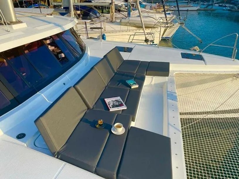 Punat Catamaran Cabine 4  10  slaapplaatsen 10  gasten 12.58 m Lijstnummer: #28632 4