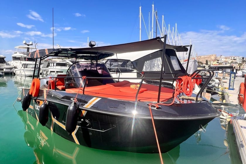 Cesme Motoryacht 1 Kabine  7 Gäste 9 m Nummer des Inserats: #28657
