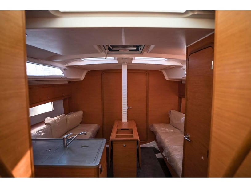 Castellammare del Golfo Yelkenli 3 kabin Konaklama 6 kişi Seyir 12 kişi 10.77 m İlan No: #28666 2