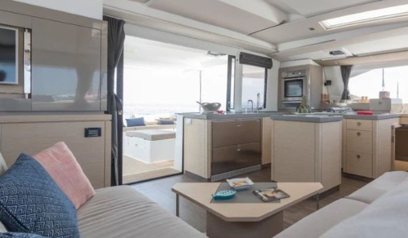 Tourlos Katamaran 6 Kabine 12 Liegeplätze 12 Gäste 14.1 m Nummer des Inserats: #28667 3