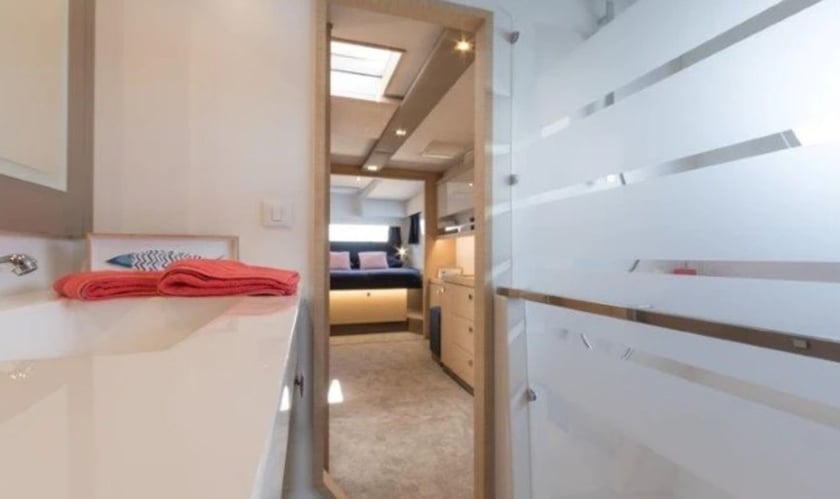 Tourlos Katamaran 6 Kabine 12 Liegeplätze 12 Gäste 14.1 m Nummer des Inserats: #28667 5