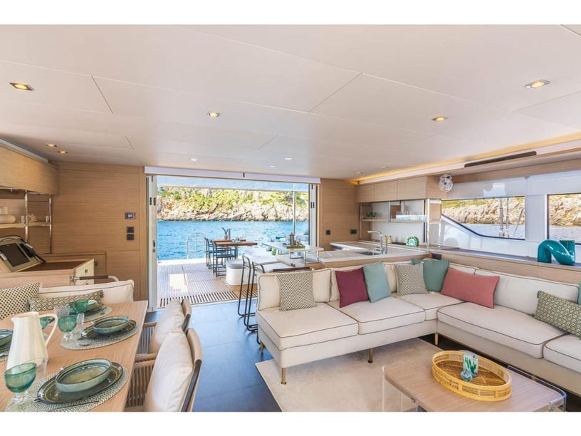 Castellammare del Golfo Catamaran 5 cabin 10 berths 10 guests 19.77 m Listing Number: #28668 2