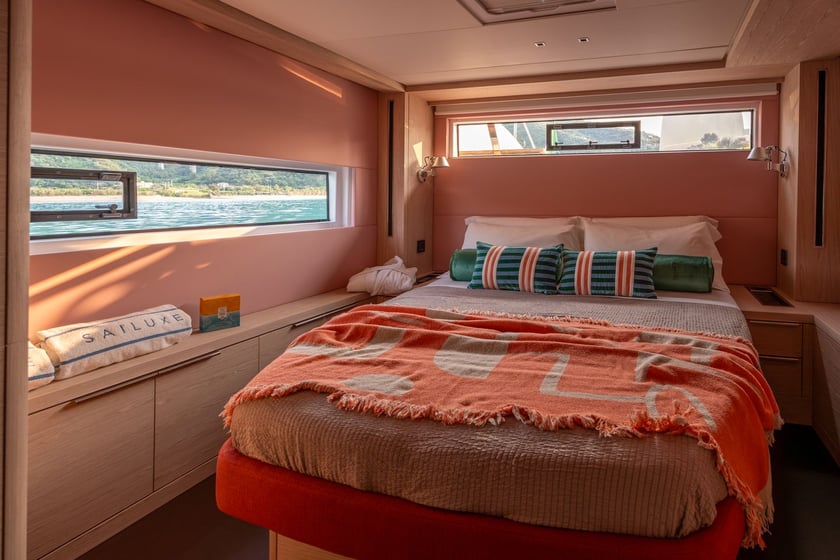 Castellammare del Golfo Catamaran 5 cabin 11 berths 10 guests 20.55 m Listing Number: #28674 5