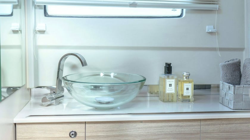 Trogir Motoscafo cabina 1  cuccette 2  10  ospiti 10.28 m Numero dell'inserzione: #28681 3