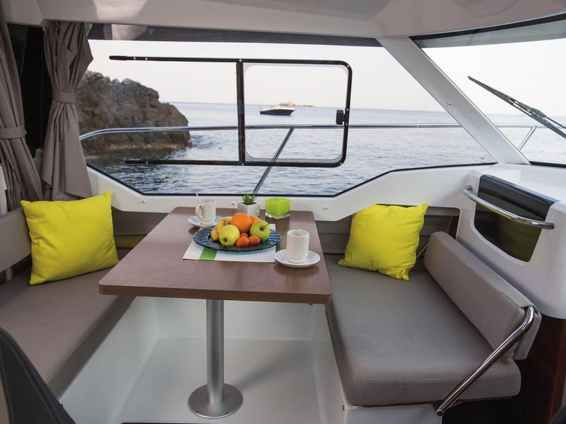 Trogir Sürat Teknesi 1 kabin Konaklama 4 kişi Seyir 4 kişi 7.43 m İlan No: #28685 2