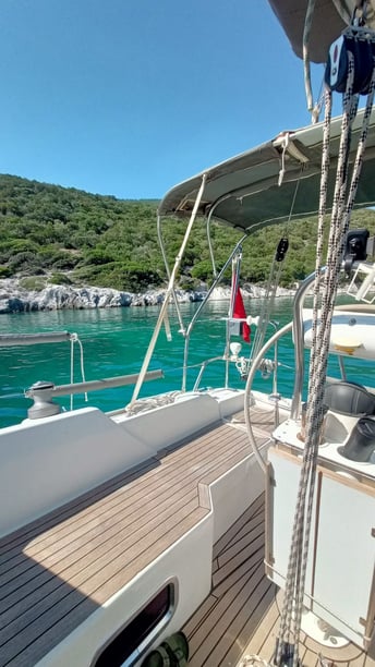 İzmir Yelkenli 1 kabin Konaklama 3 kişi Seyir 4 kişi 9.5 m İlan No: #28689 4