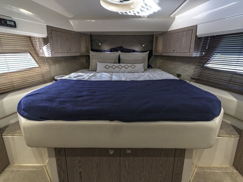 Sebenico Motoscafo cabina 2  cuccette 5  5  ospiti 13.1 m Numero dell'inserzione: #28694 2