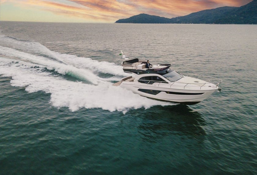 Sebenico Motoscafo cabina 2  cuccette 5  5  ospiti 13.1 m Numero dell'inserzione: #28694 4