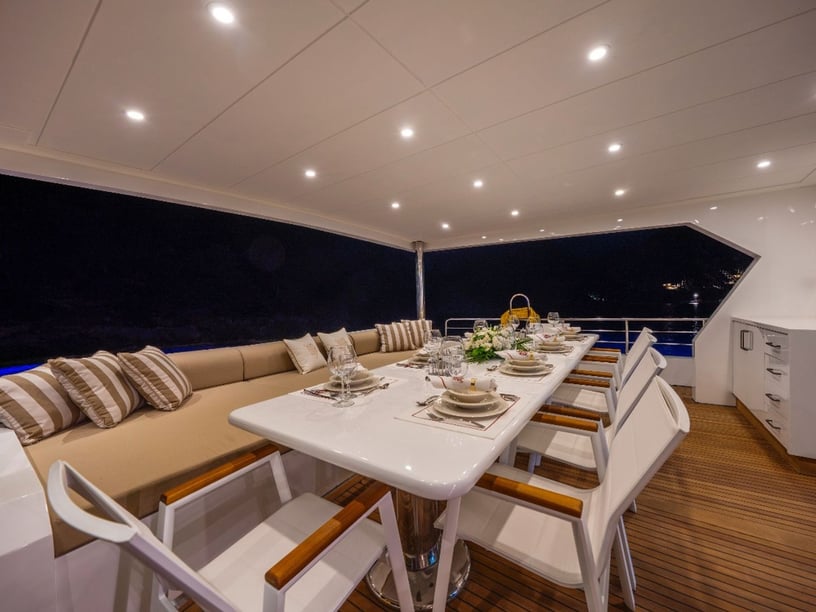 Fethiye Motorjacht Cabine 5  12  slaapplaatsen 12  gasten 26 m Lijstnummer: #28706 2