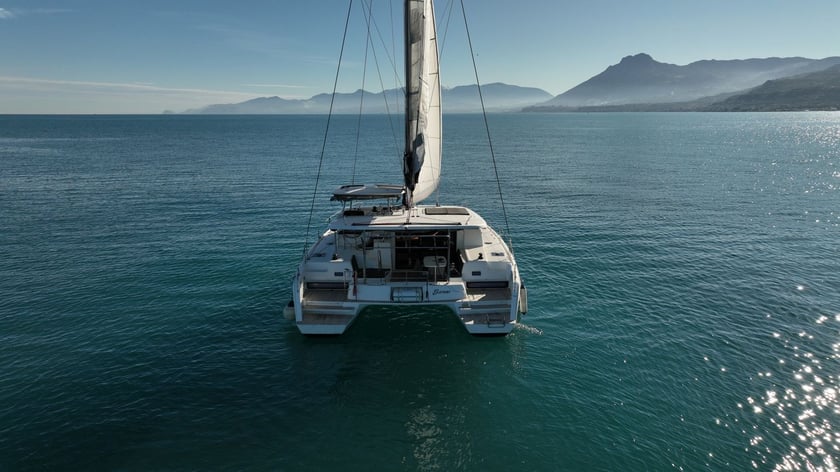 Trapani Catamaran 4 cabin 8 berths 8 guests 12.94 m Listing Number: #28725 3
