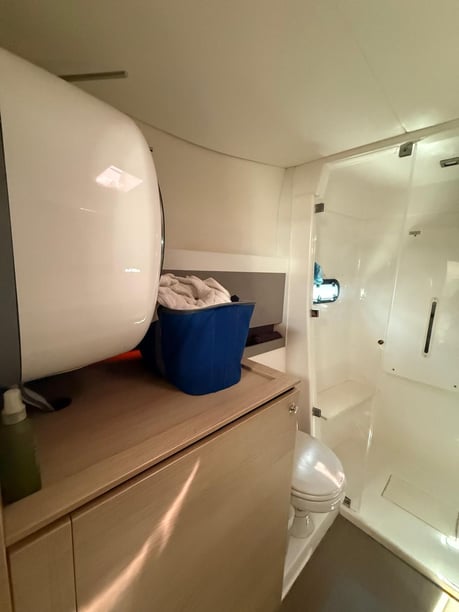 Sète Catamaran Cabine 3  Couchettes 8  Invités 8  12.37 m Numéro de l'annonce: #28741 3