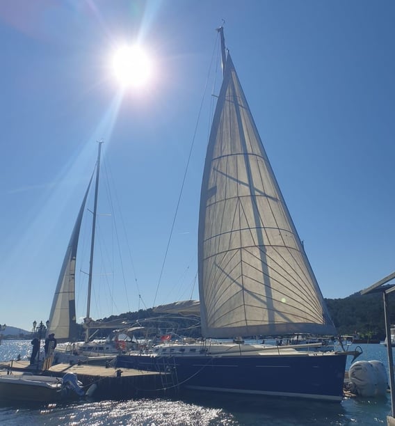 Didim Velero Cabina 3  6  literas 6  invitados 15 m Número de anuncio: #28748 2