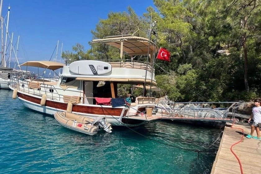 Göcek Gulet 3 kabin Konaklama 6 kişi Seyir 6 kişi 13 m İlan No: #28749 2