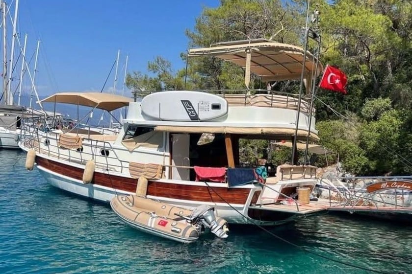 Göcek Gulet 3 kabin Konaklama 6 kişi Seyir 6 kişi 13 m İlan No: #28749