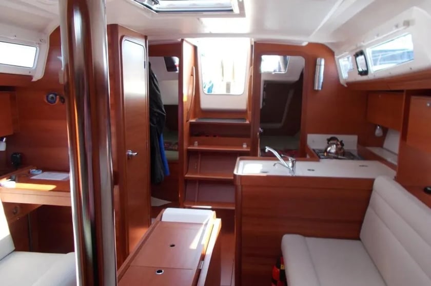 Marsala Voilier Cabine 3  Couchettes 8  Invités 8  10.3 m Numéro de l'annonce: #28751 3